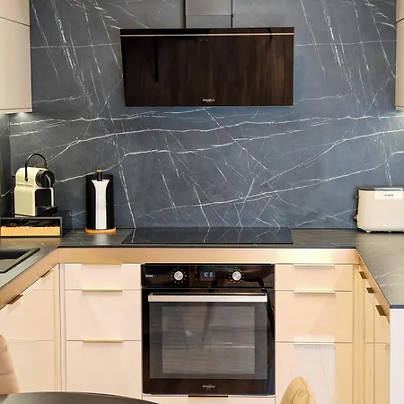 Aquasuite Apartment